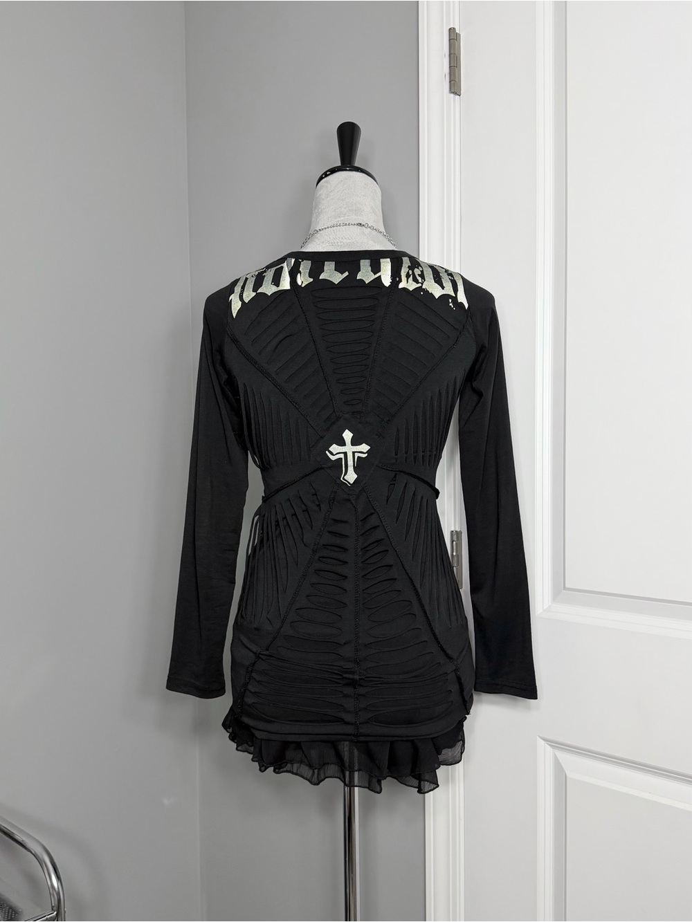 Japanese Brand Punk Distressed Web Cut Out Graphic Longsleeve Top